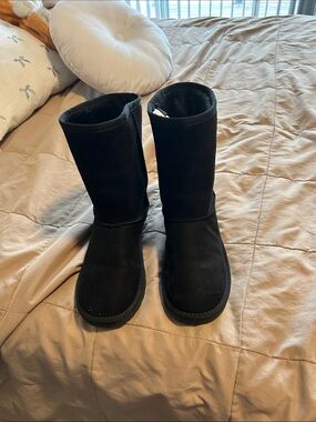 Classic Black Mid-Calf Cozy Boots